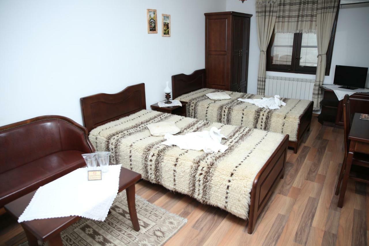 Oazis Guesthouse Λόβετς Εξωτερικό φωτογραφία