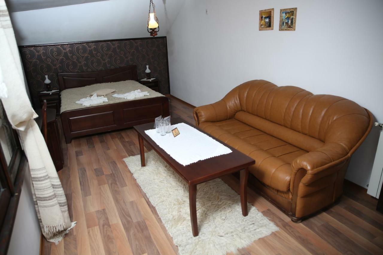 Oazis Guesthouse Λόβετς Εξωτερικό φωτογραφία