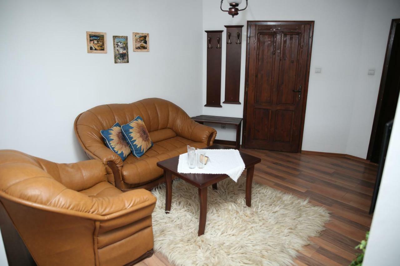 Oazis Guesthouse Λόβετς Εξωτερικό φωτογραφία